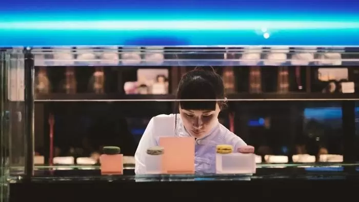 夜晚街拍教你拍出迷幻的都市空间 夜晚街拍教你拍出迷幻的都市空间