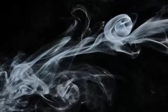 如何拍出缥缈烟雾的瞬间形态