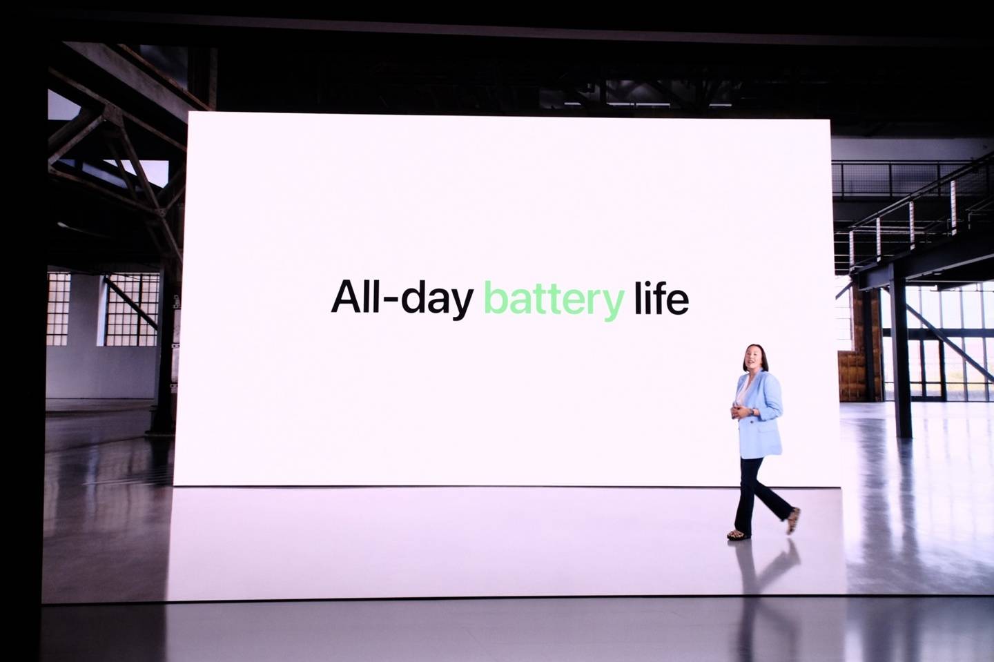 20230912184257831 苹果发布 6.1/6.7 英寸 iPhone 15 标准机型,起售价 799/899 美元